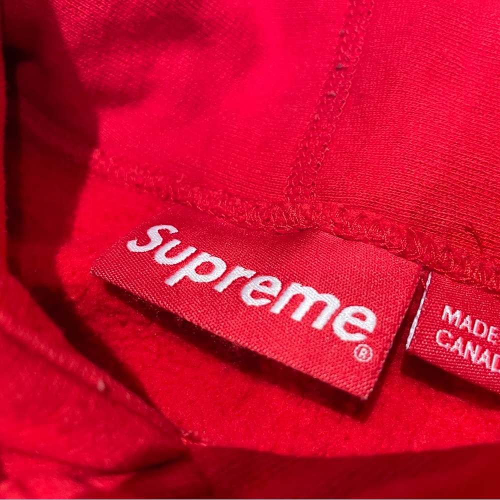 Authentic Supreme Hoodie - Picture 7 of 9